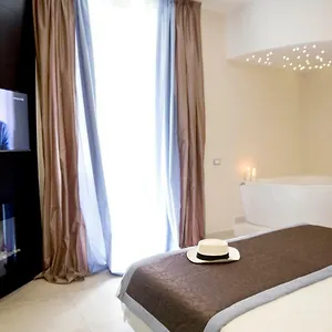 Holidays Boutique Bed and breakfast